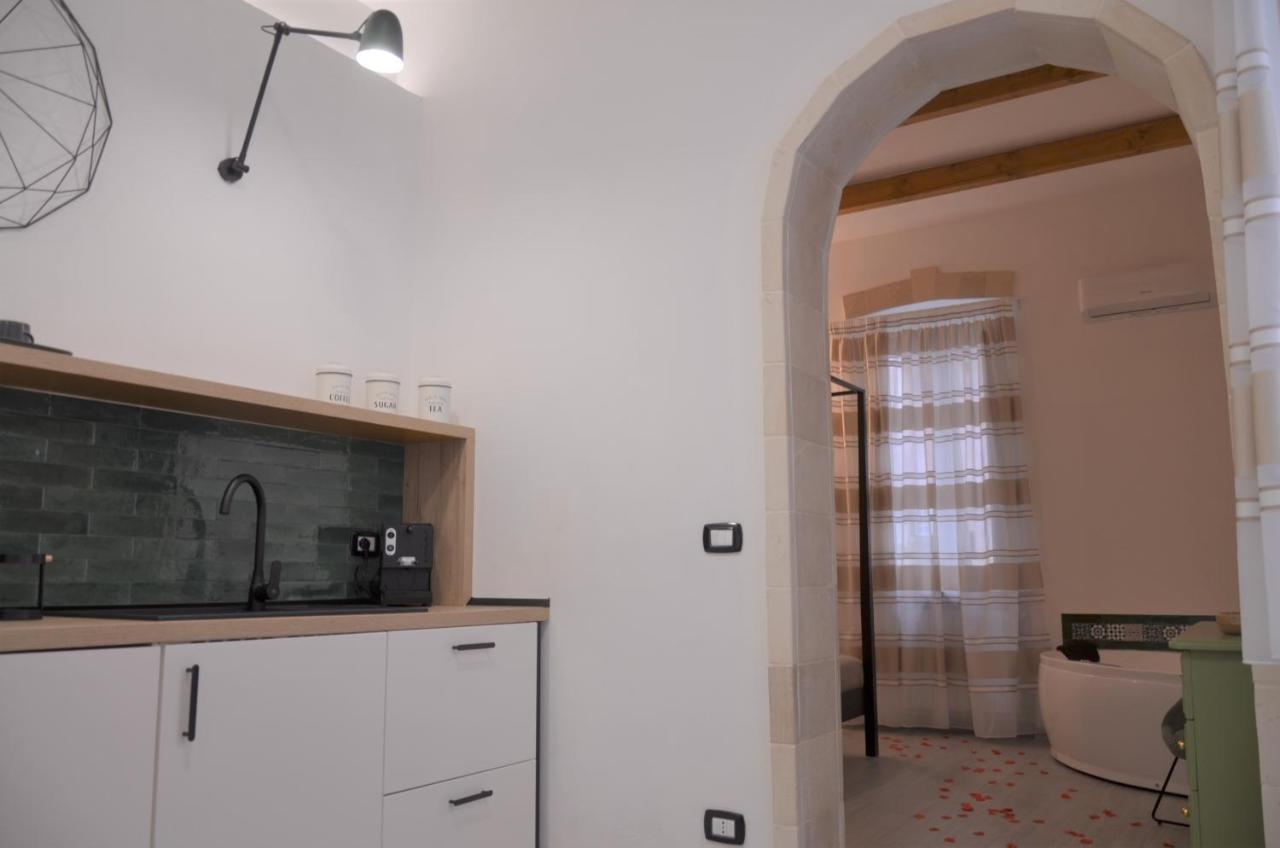 The Court Suites & Spa Таранто Экстерьер фото