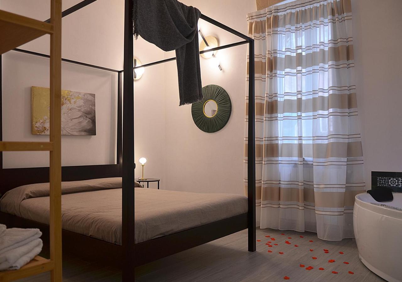 The Court Suites & Spa Таранто Экстерьер фото