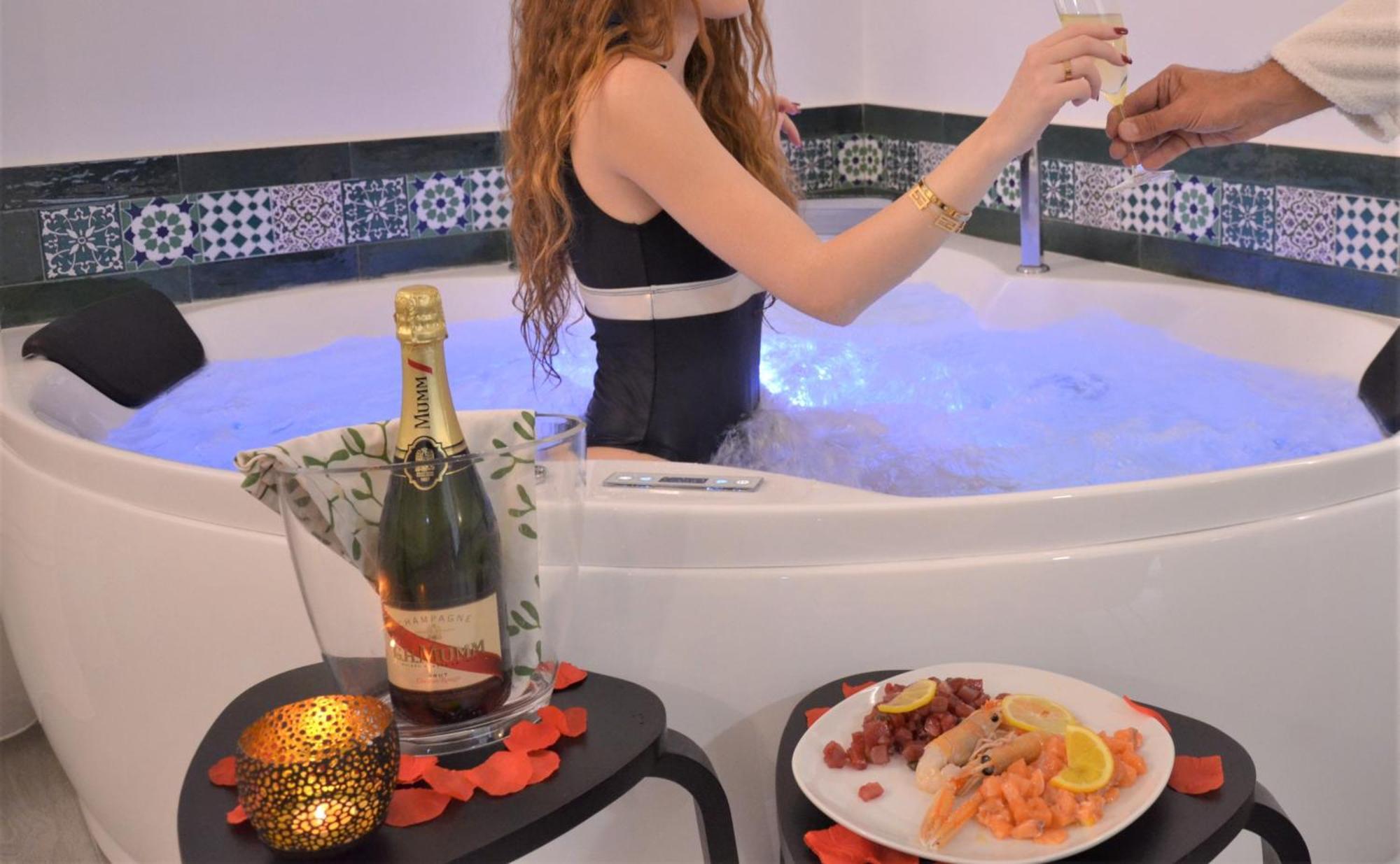 The Court Suites & Spa Таранто Экстерьер фото